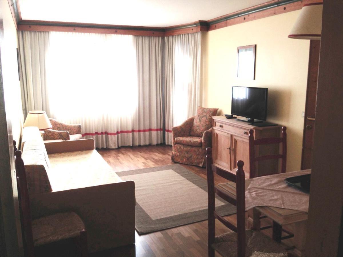 Rta Hotel Catturani 마돈나 디 캄필리오 외부 사진
