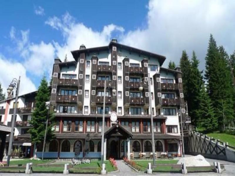Rta Hotel Catturani 마돈나 디 캄필리오 외부 사진