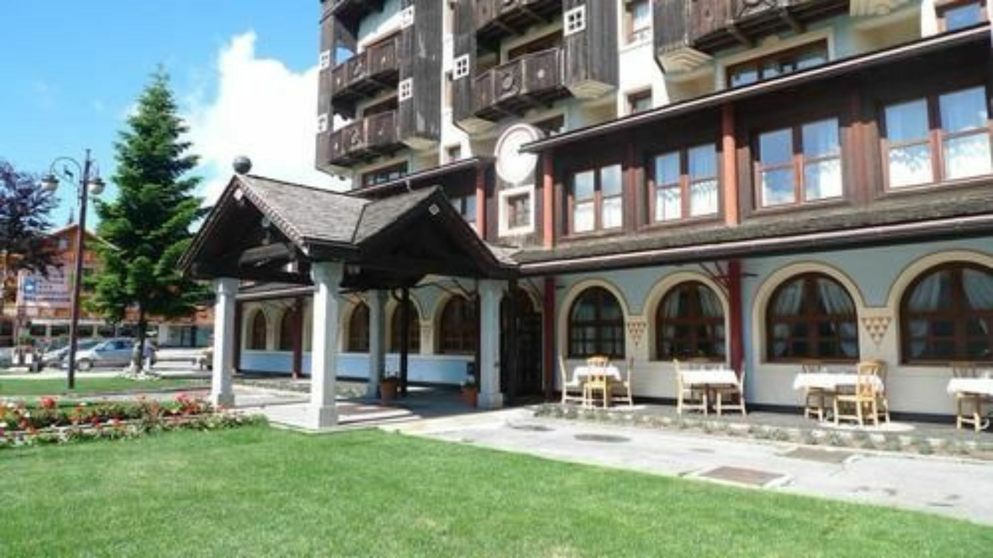 Rta Hotel Catturani 마돈나 디 캄필리오 외부 사진